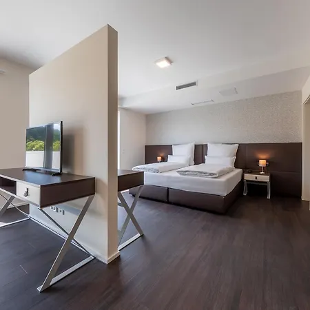 Trip Conference & Hotel