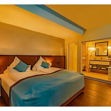 Trip Conference & 4*