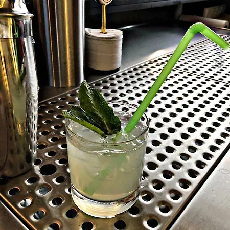 Trip Conference & מלון