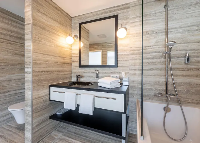 Trip Conference & 4* 베츨러